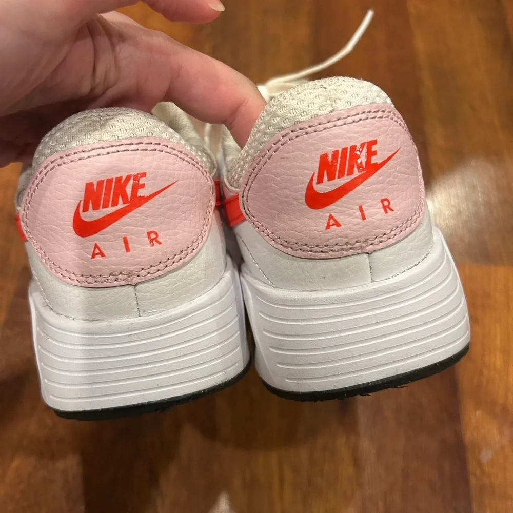 Nike Women Air Max SC -White Crimson Pink Size 9 Sneaker Athletic Shoe